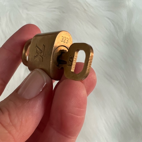 #323 LV Lock & Key - Picture 6 of 6